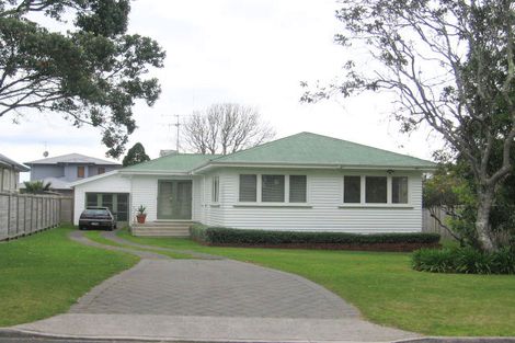 Photo of property in 32 Hinewa Road, Otumoetai, Tauranga, 3110