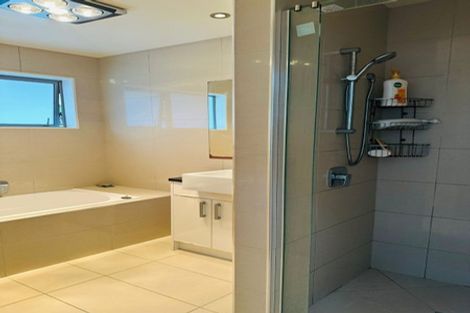 Photo of property in 5 Whekau Drive, Takanini, 2112