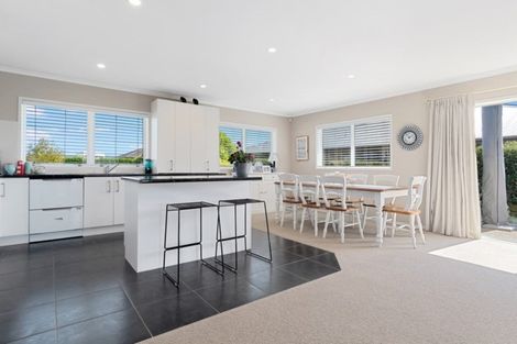 Photo of property in 15 Parkland Rise, Omokoroa, 3114