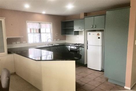 Photo of property in 28 Parkwood Crescent, Gulf Harbour, Whangaparaoa, 0930