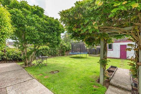 Photo of property in 18 Hannan Street, Levin, 5510