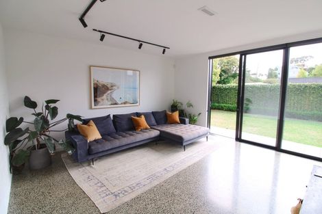 Photo of property in 19b Hart Road, Hauraki, Auckland, 0622