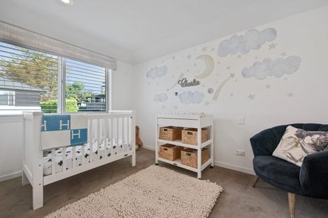 Photo of property in 8 Sylvan Park Avenue, Milford, Auckland, 0620