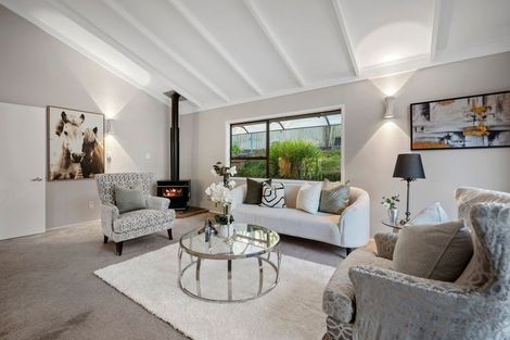 Photo of property in 92 Braemar Road, Castor Bay, Auckland, 0620