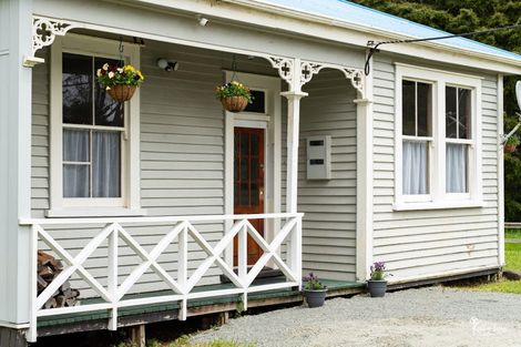 Photo of property in 27 Donnellys Station Road, Donnellys Crossing, Dargaville, 0379