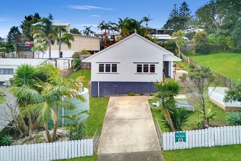 Photo of property in 4 Seascape Lane, Coopers Beach, 0420