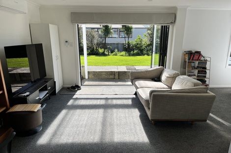 Photo of property in 132 Colwill Road, Massey, Auckland, 0614
