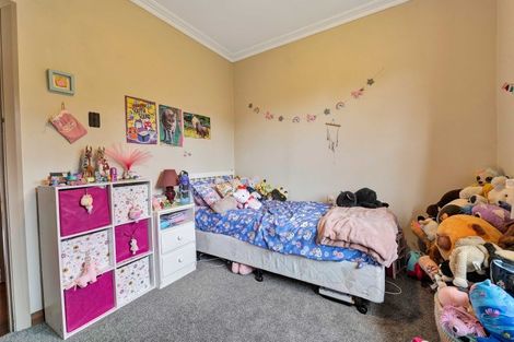 Photo of property in 79 Mangorei Road, Strandon, New Plymouth, 4312
