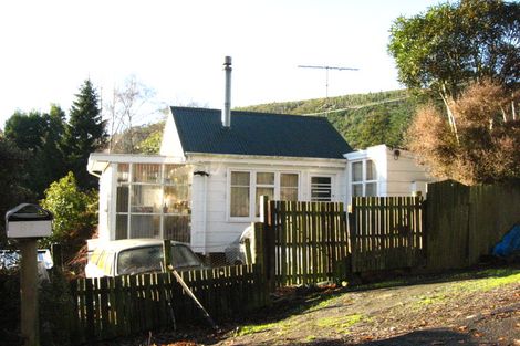 Photo of property in 85 Doctors Point Road, Waitati, 9085