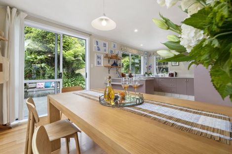 Photo of property in 89 Taylor Terrace, Tawa, Wellington, 5028