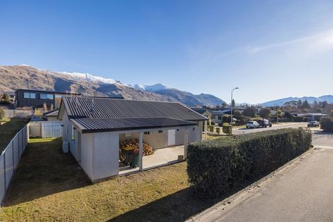 Photo of property in 12a Alpha Close, Wanaka, 9305