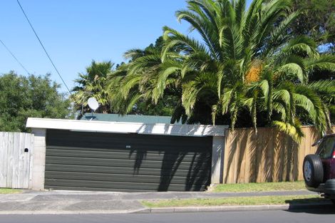 Photo of property in 128 Carlisle Road, Browns Bay, Auckland, 0632