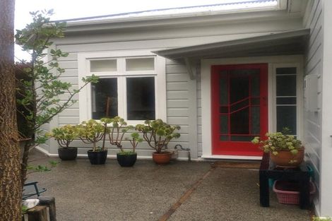 Photo of property in 28 Mortimer Terrace, Aro Valley, Wellington, 6021