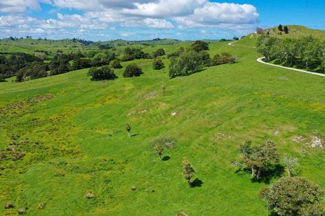 Photo of property in 156 Marohemo Road, Maungaturoto, 0583