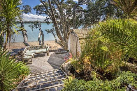 Photo of property in 15a Beresford Street, Bayswater, Auckland, 0622