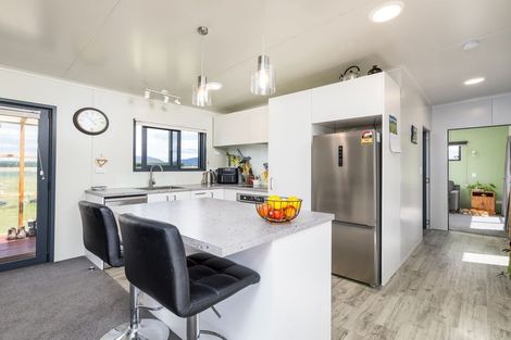 Photo of property in 46 Bathgates Road, Waimate, 7980