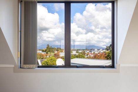 Photo of property in 38 Trelawney Crescent, Westown, New Plymouth, 4310