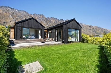 Photo of property in 13 Falconer Rise, Jacks Point, Queenstown, 9371