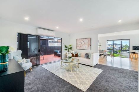 Photo of property in 12 San Casello Rise, Henderson, Auckland, 0612