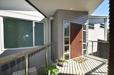 Photo of property in 9 Domain Crescent, Muriwai, Waimauku, 0881