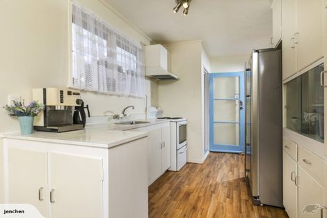 Photo of property in 6 Lauris Place, Birkdale, Auckland, 0626