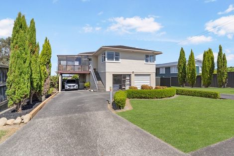 Photo of property in 109 Sandspit Road, Shelly Park, Auckland, 2014