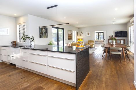 Photo of property in 28 Hawthorne Street, Strowan, Christchurch, 8052