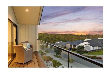 Photo of property in 39 Pacific Heights Road, Orewa, 0931