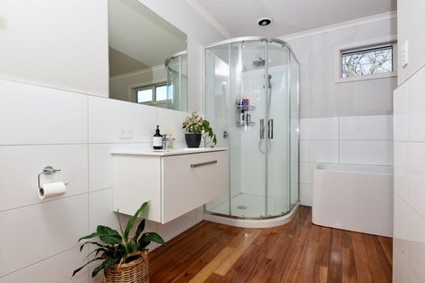 Photo of property in 10 Vardon Road, St Andrews, Hamilton, 3200