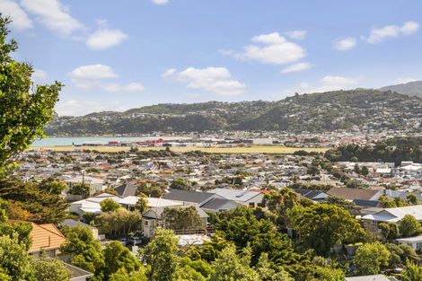 Photo of property in 127a Seatoun Heights Road, Miramar, Wellington, 6022