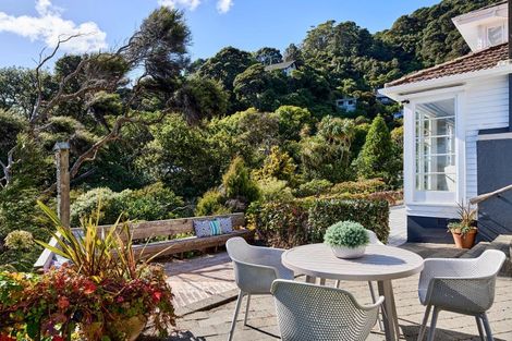 Photo of property in 2 Mahina Road, Mahina Bay, Lower Hutt, 5013