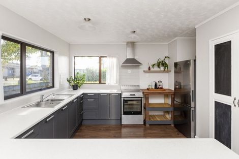 Photo of property in 10 Otatara Road, Taradale, Napier, 4112