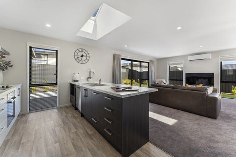 Photo of property in 2 Travertine Street, Cromwell, 9310