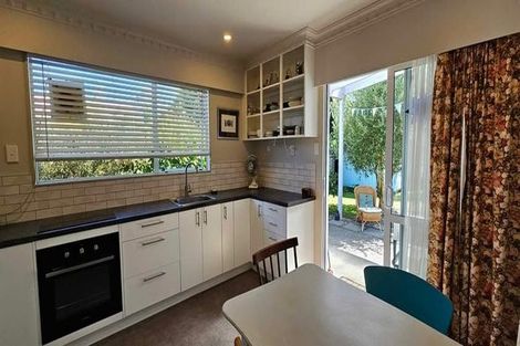 Photo of property in 12 Argyle Street, Whanganui, 4500