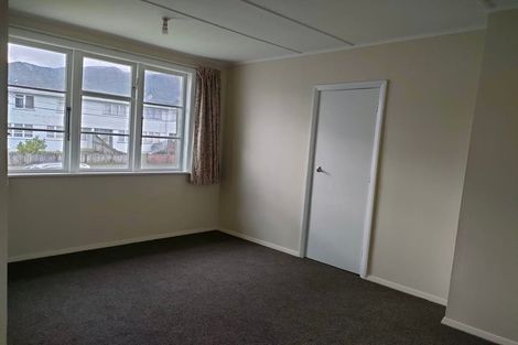 Photo of property in 6 Wainhouse Street, Stokes Valley, Lower Hutt, 5019