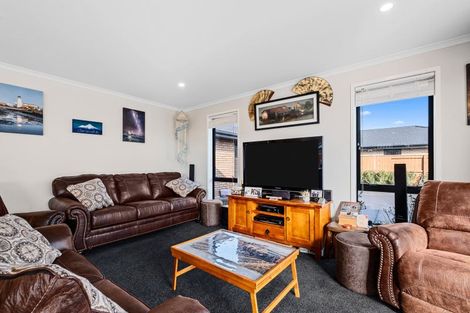 Photo of property in 4 Atutahi Street, Hurdon, New Plymouth, 4310