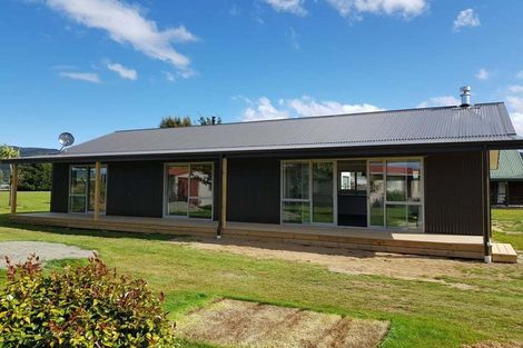 Photo of property in 24 Muriwai Drive, Manapouri, 9679