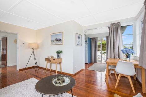 Photo of property in 3 Mitchell Grove, Ranui, Porirua, 5024