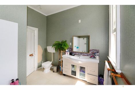 Photo of property in 66 Timaru Road, Waimate, 7924