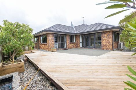 Photo of property in 7 Lourie Way, Fitzherbert, Palmerston North, 4410