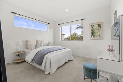 Photo of property in 12 Pommes Way, Silverdale, 0932