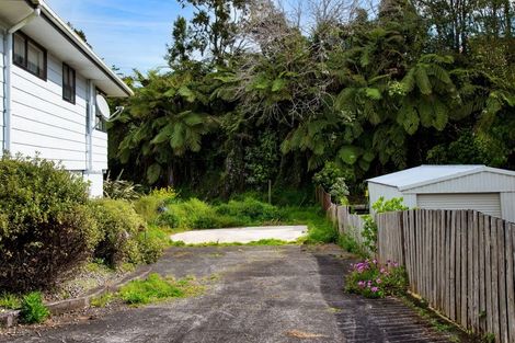 Photo of property in 10a Winstone Place, Highlands Park, New Plymouth, 4312