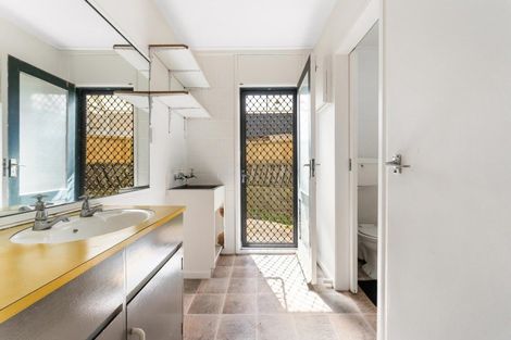 Photo of property in 98a Karewa Parade, Papamoa Beach, Papamoa, 3118