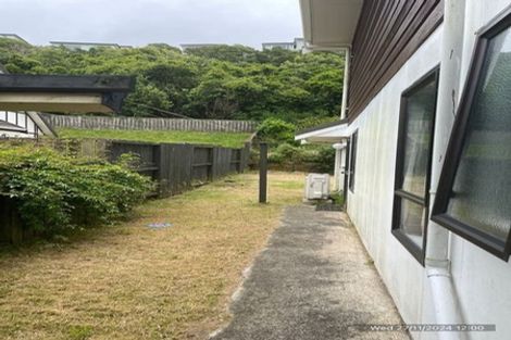 Photo of property in 6 Flinders Place, Johnsonville, Wellington, 6037