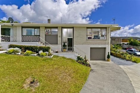 Photo of property in 1/2 Morice Place, Torbay, Auckland, 0630
