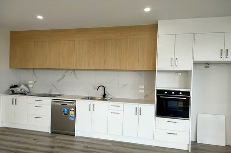 Photo of property in 35 Morus Road, Massey, Auckland, 0614