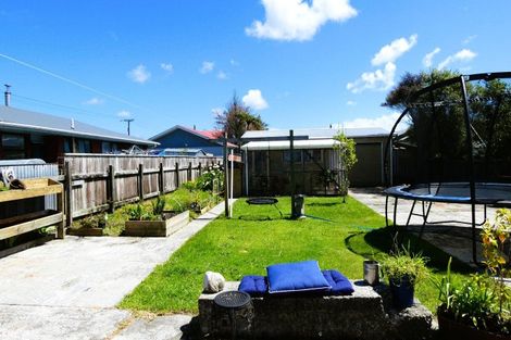 Photo of property in 80 Derby Street, Westport, 7825