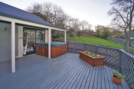 Photo of property in 40 Exeter Street, Glenview, Hamilton, 3206