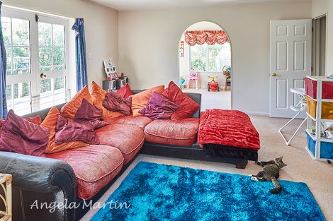 Photo of property in 155 Summerhill Drive, Fitzherbert, Palmerston North, 4410