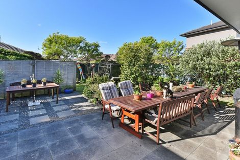 Photo of property in 52 Belfry Place, Wattle Downs, Auckland, 2103